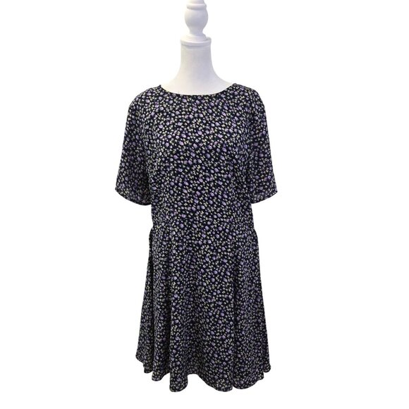 Abercrombie & Fitch Dresses & Skirts - Abercrombie & Fitch Floral Short Sleeve Fit & Flare Dress Size Large Tall